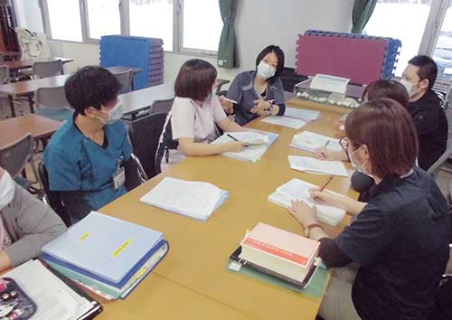 行動制限最小化委員会の様子画像